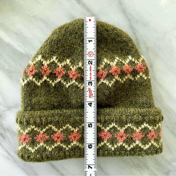 Fair Isle Knit Beanie•Ivy Green~Apricot Pink Flowers•100% Warm Acrylic•Washable - Picture 4 of 8